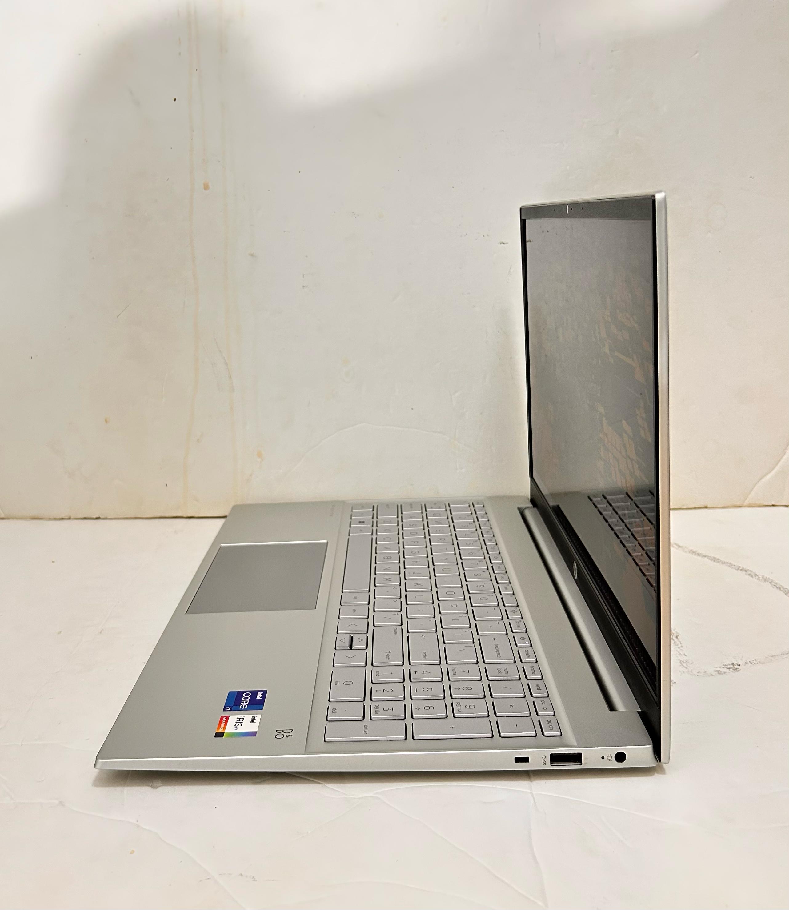 computadoras y laptops - HP Pavilion 15, 15”, 16GB RAM, i7 12th, 512GB SSD. 3