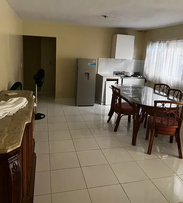 apartamentos - Se vende residéncial completo en Gazcue 
7 edificios
100 apartamentos
Piscina 
 2