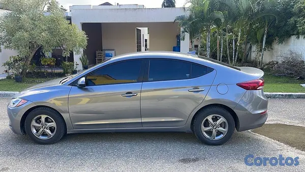 carros - HYUNDAI ELANTRA 2018 COMO NUEVO. 4