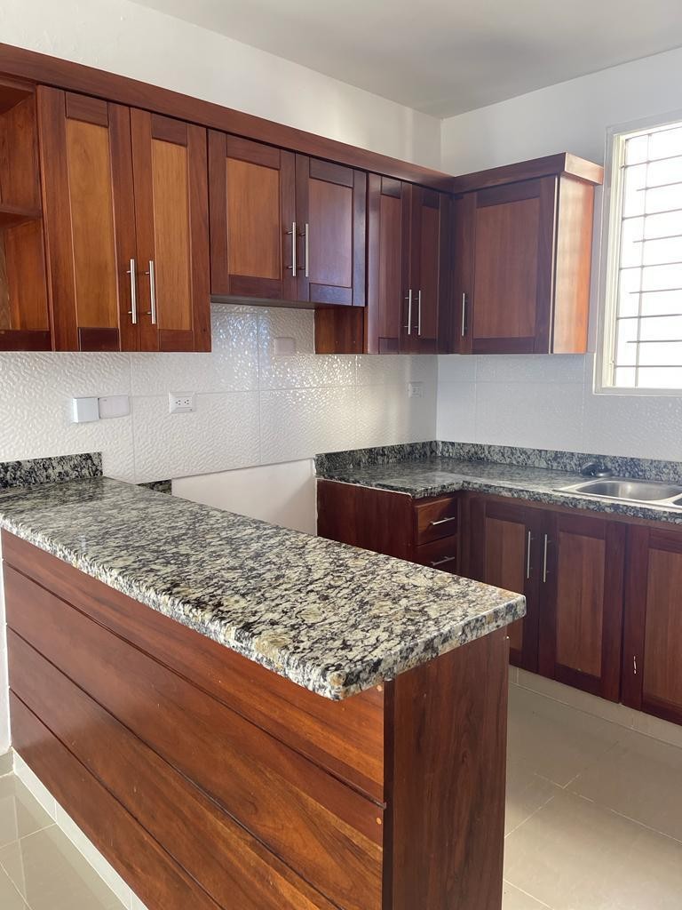 apartamentos - Vendo apartamento en 3er nivel ubicado en los Llanos de Gurabo 8