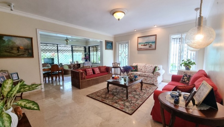 casas - Venta de casa en proyecto cerrado de 538mts en las praderas distrito nacional 2