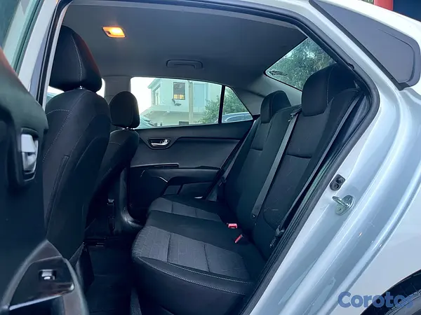 carros - kia Rio 2020 9