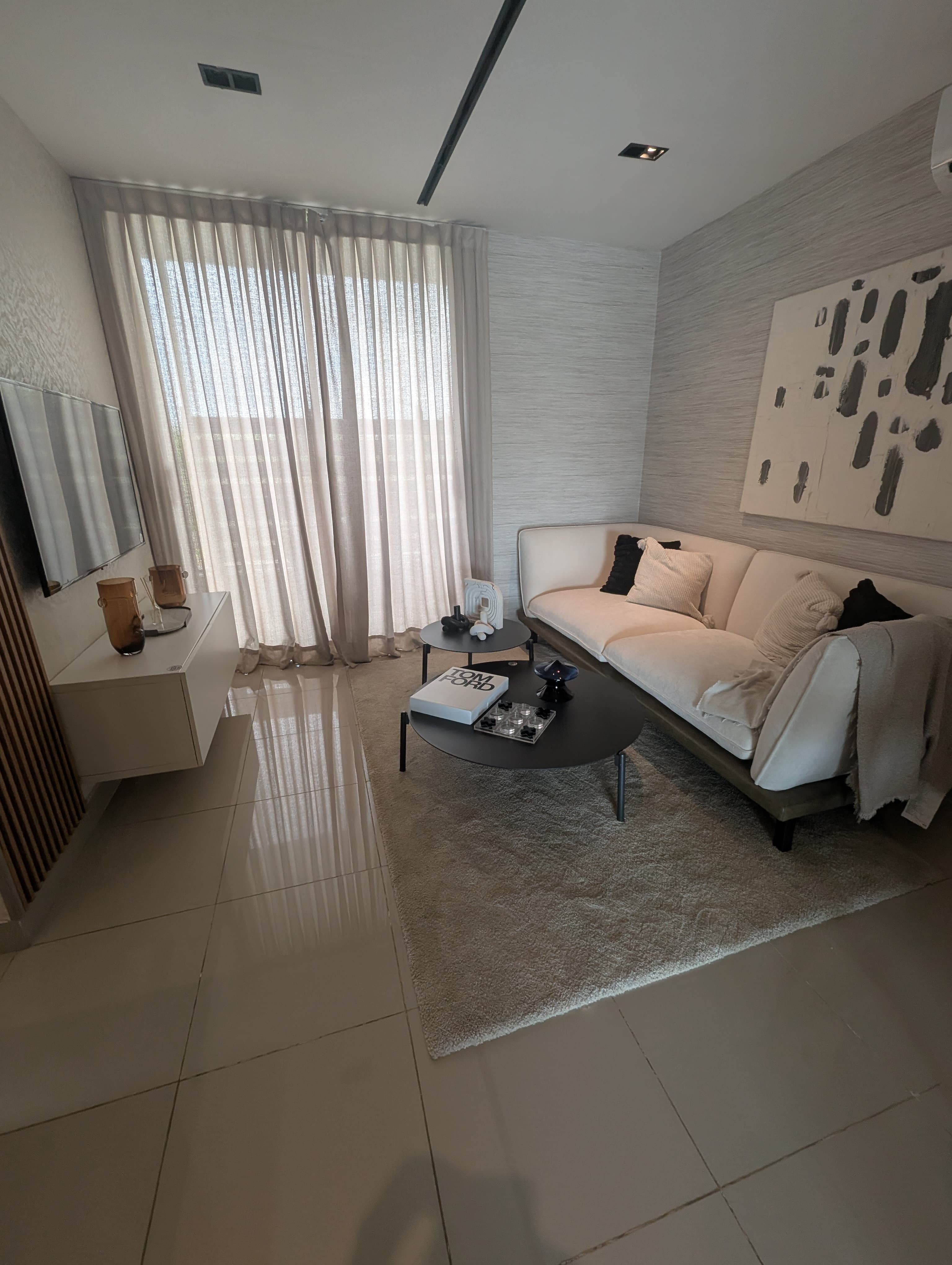 apartamentos - Se vende apartamento construido y en planos en la Av las Américas  0