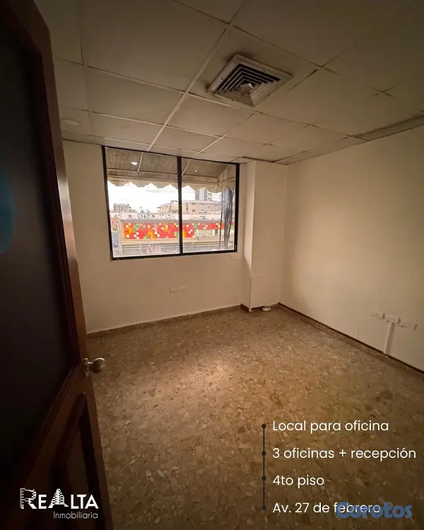 oficinas y locales comerciales - Local con TRES OFICINAS + RECEPCION en la Av 27 de 4