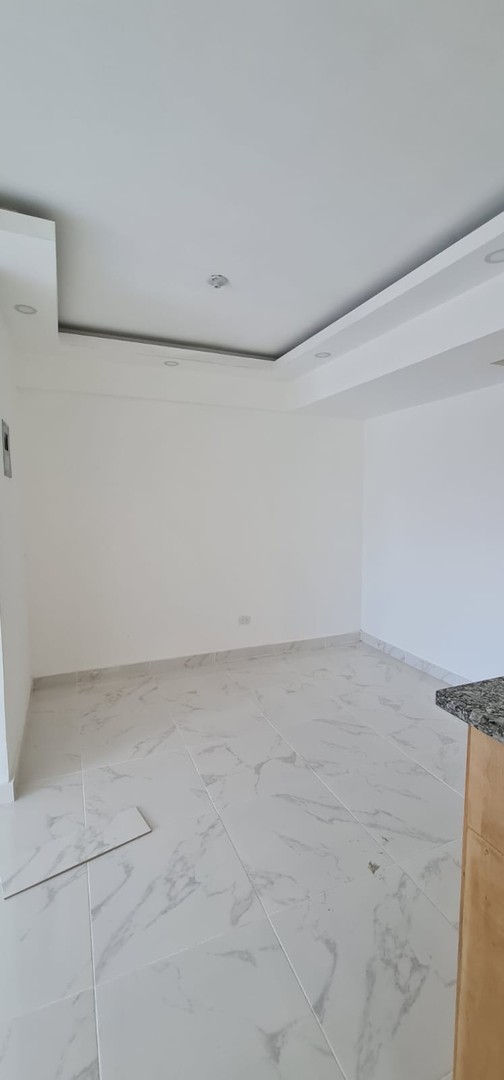 apartamentos - Segundo Piso con doble Terraza, Respaldo Los Tres Ojos 3