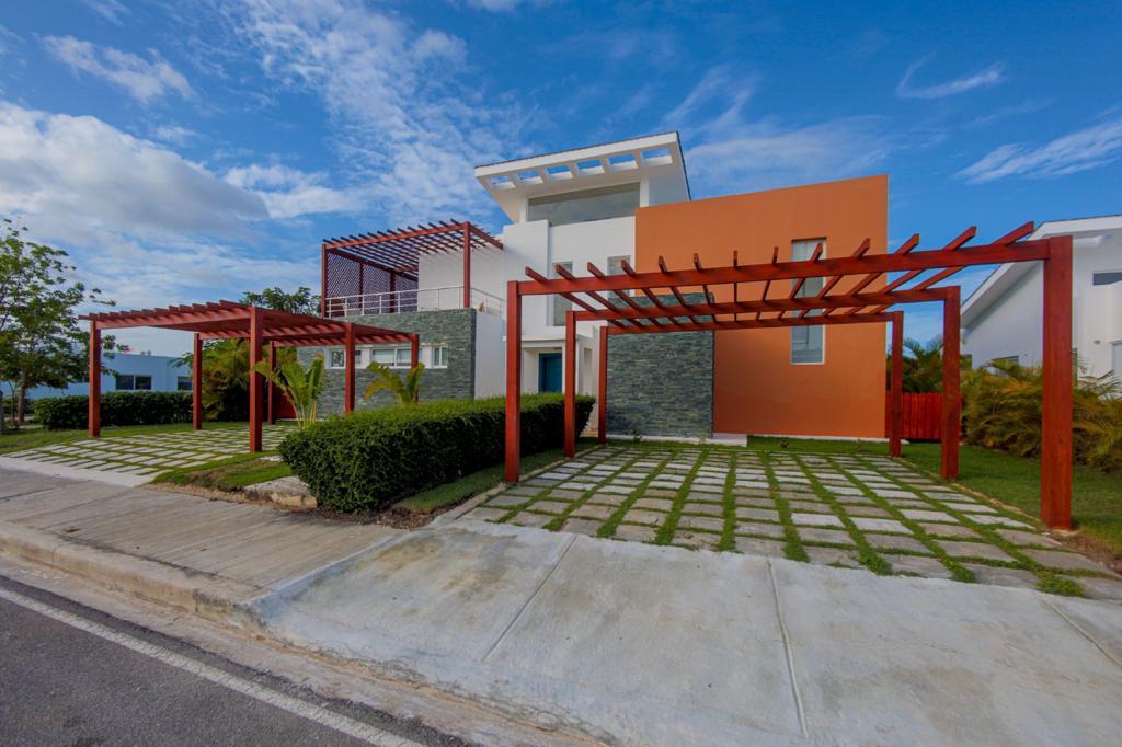 casas vacacionales y villas - VILLA EN RENTA| 3HB/3BÑ/2Pq| PISCINA+JACUZZI| TERRAZA| AMPLIO PATIO| AMUEBLADA