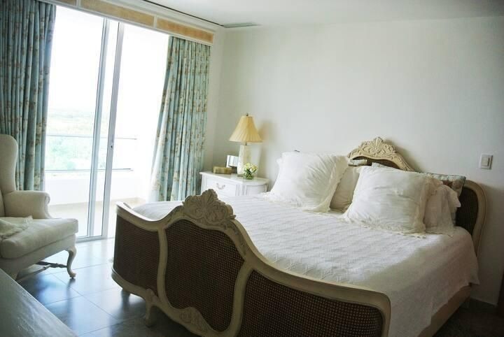 apartamentos - VENDO Apartamento en  piso 11 en Marbella  0