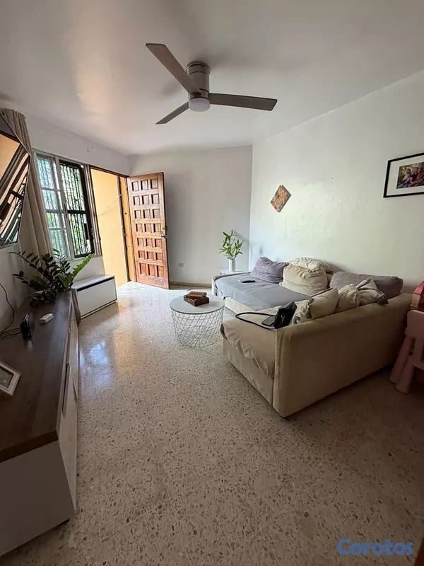 casas - vendo casa duplex dos habitaciones con patio 1.5 baños servicio jardín área comú 2