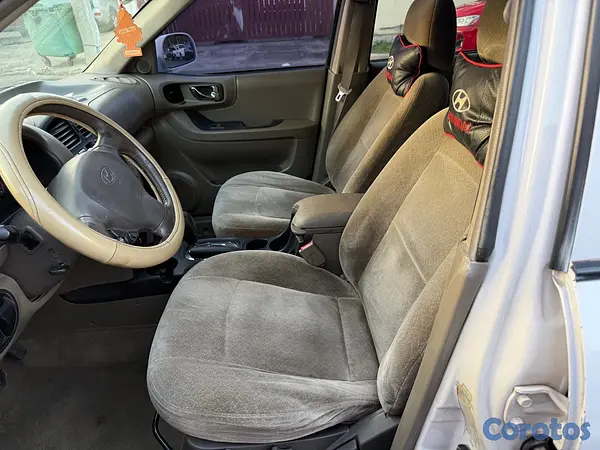 jeepetas y camionetas - Hyundai Santa Fe 2004 4