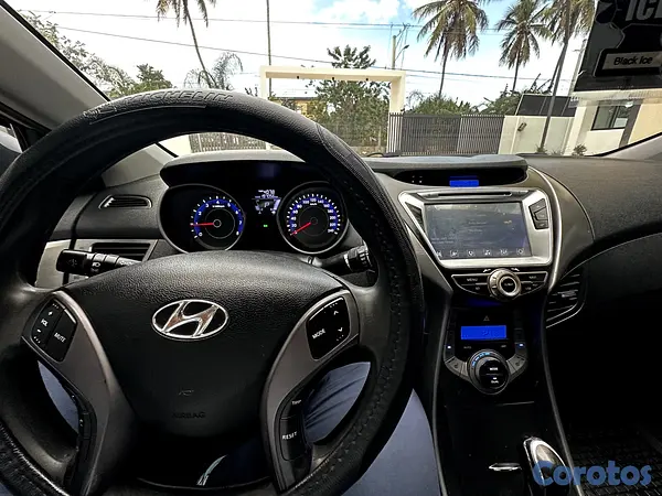 carros - HYUNDAI AVANTE 2014 10
