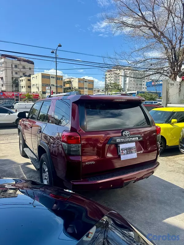 jeepetas y camionetas - Toyota 4Runner SR5 2011
 7