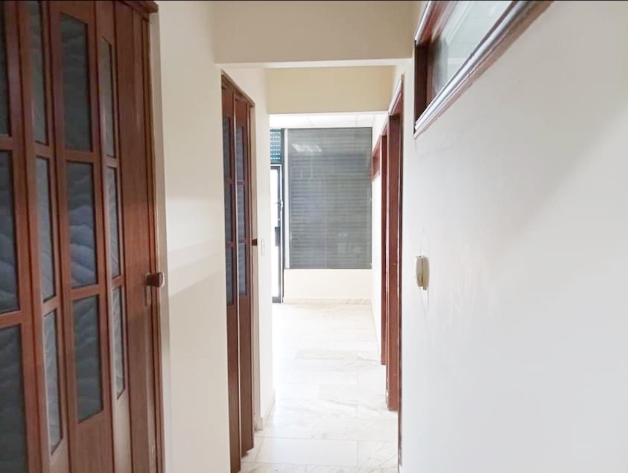 oficinas y locales comerciales - Local en los prados  6