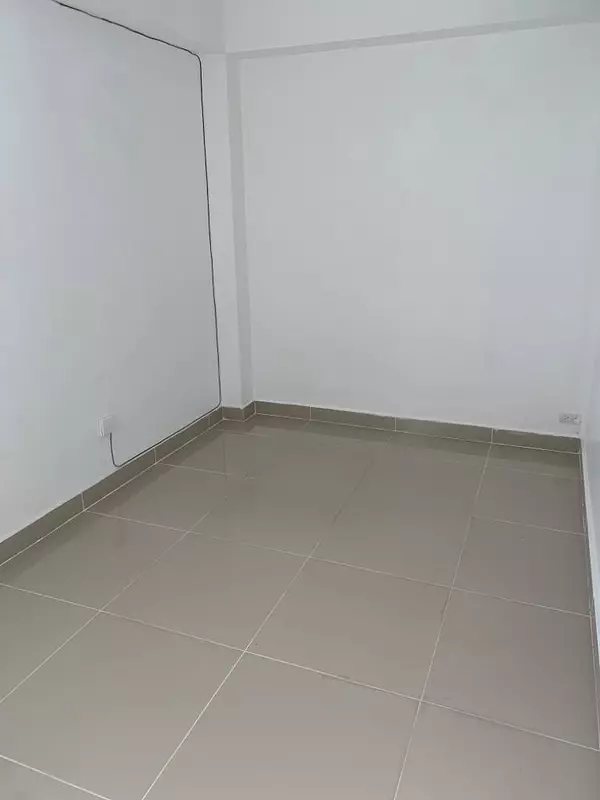 oficinas y locales comerciales - Local céntrico en el Millon  3