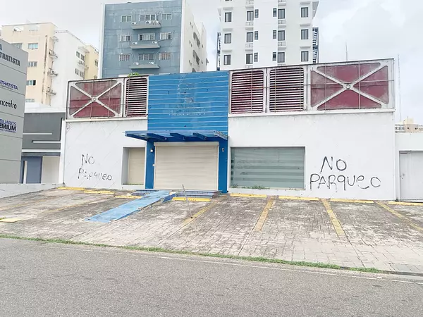 oficinas y locales comerciales - Local céntrico en Naco  3