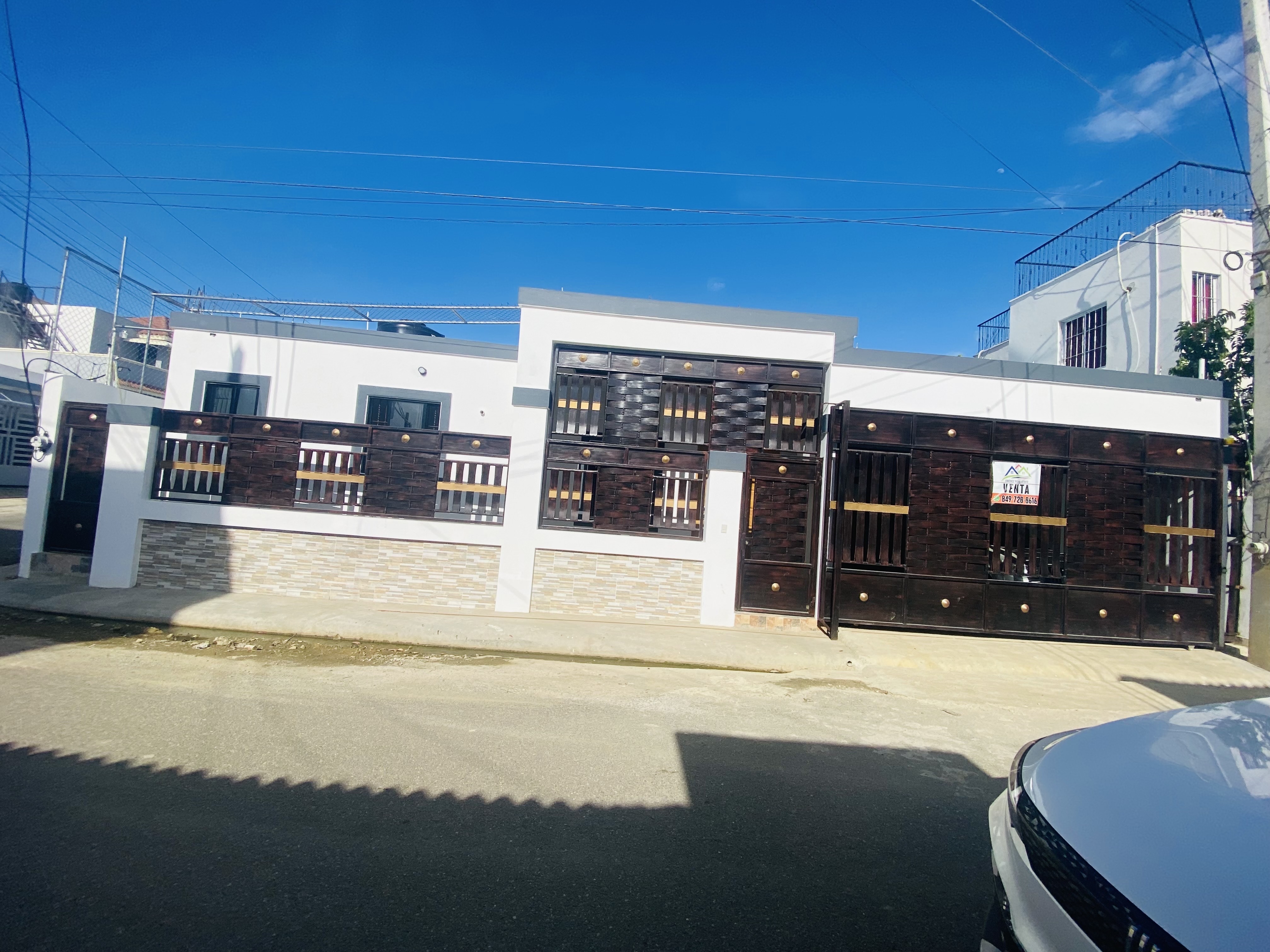 casas - CASA EN VENTA EN SANTIAGO DE LOS CABALLEROS PRÓXIMO AL JARDÍN BOTÁNICO  0