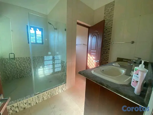 casas - casa amplia en residencial de puerto plata  17
