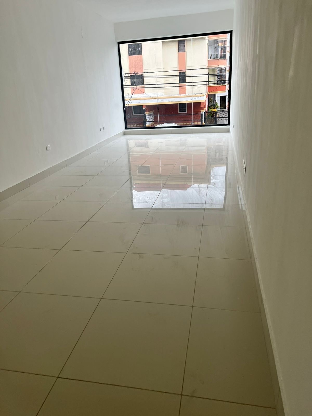 oficinas y locales comerciales - LOCAL COMERCIAL EN ENSANCHE QUISQUEYA 1