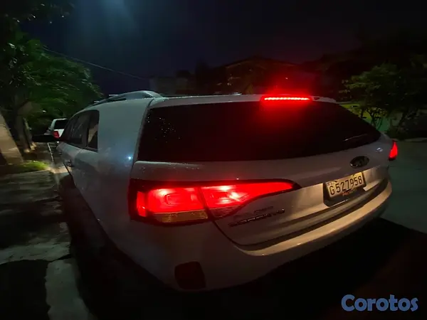 jeepetas y camionetas - KIA SORENTO 2015 blanca 
 10