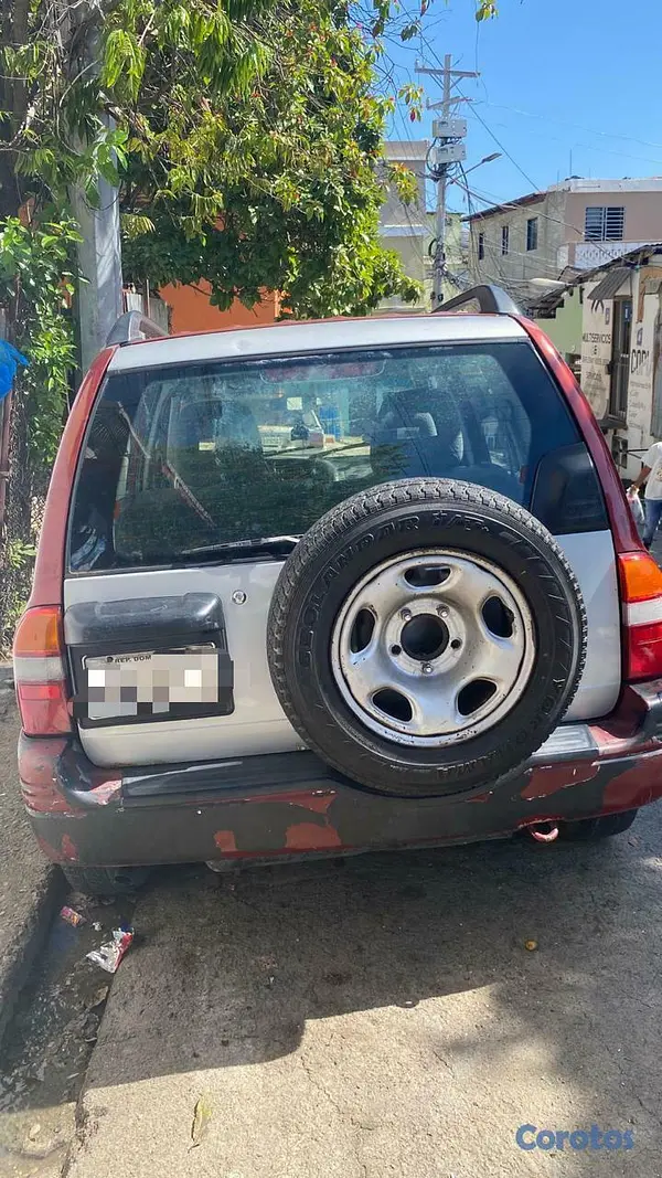jeepetas y camionetas - Vendo Suzuki Grand Vitara 2001 6