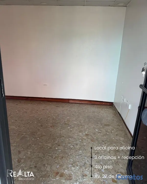 oficinas y locales comerciales - Local con TRES OFICINAS + RECEPCION en la Av 27 de 3