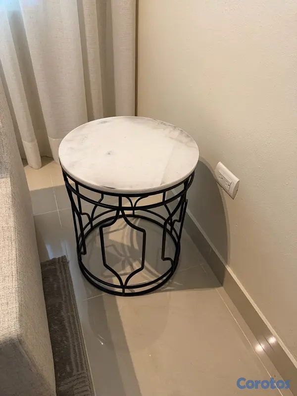 decoración y accesorios - Mesa de soporte, tope en mármol con base metálica negra  3