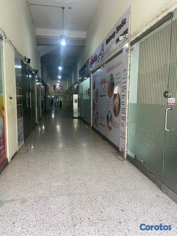 oficinas y locales comerciales - venta de plaza comercial con 42 locales en la zona colonial Distrito Nacional  6