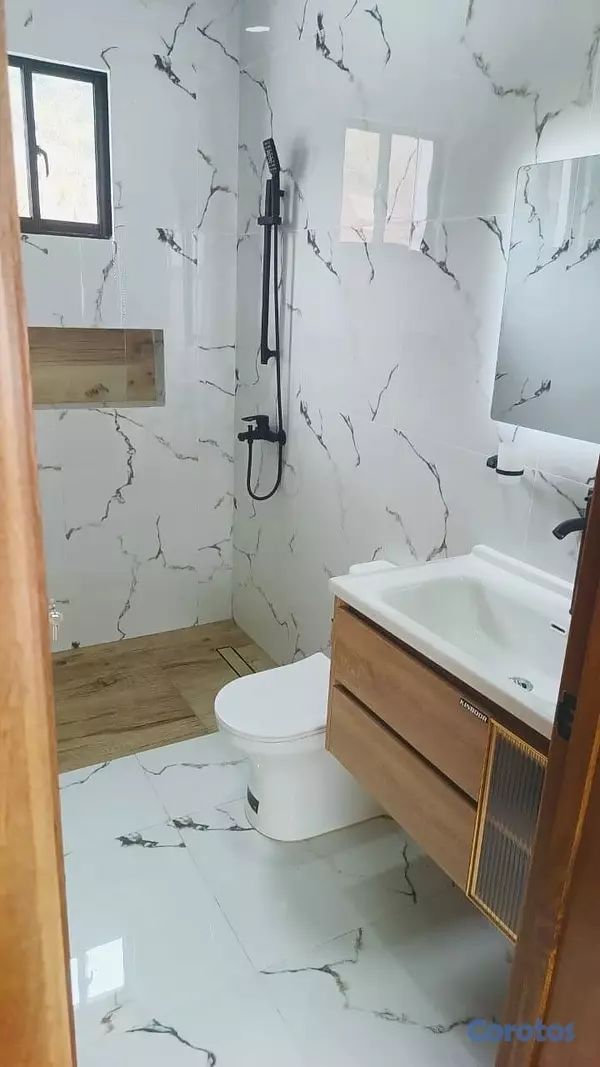 casas - Casa hermosa y espaciosa de venta en Corona Plaza  11