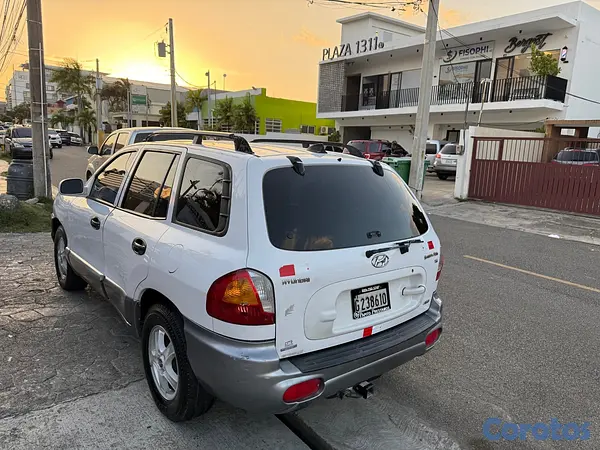 jeepetas y camionetas - Hyundai Santa Fe 2004 3