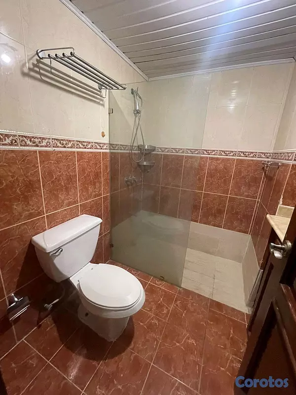 apartamentos - 3er nivel con ascensor en urb.Real 6