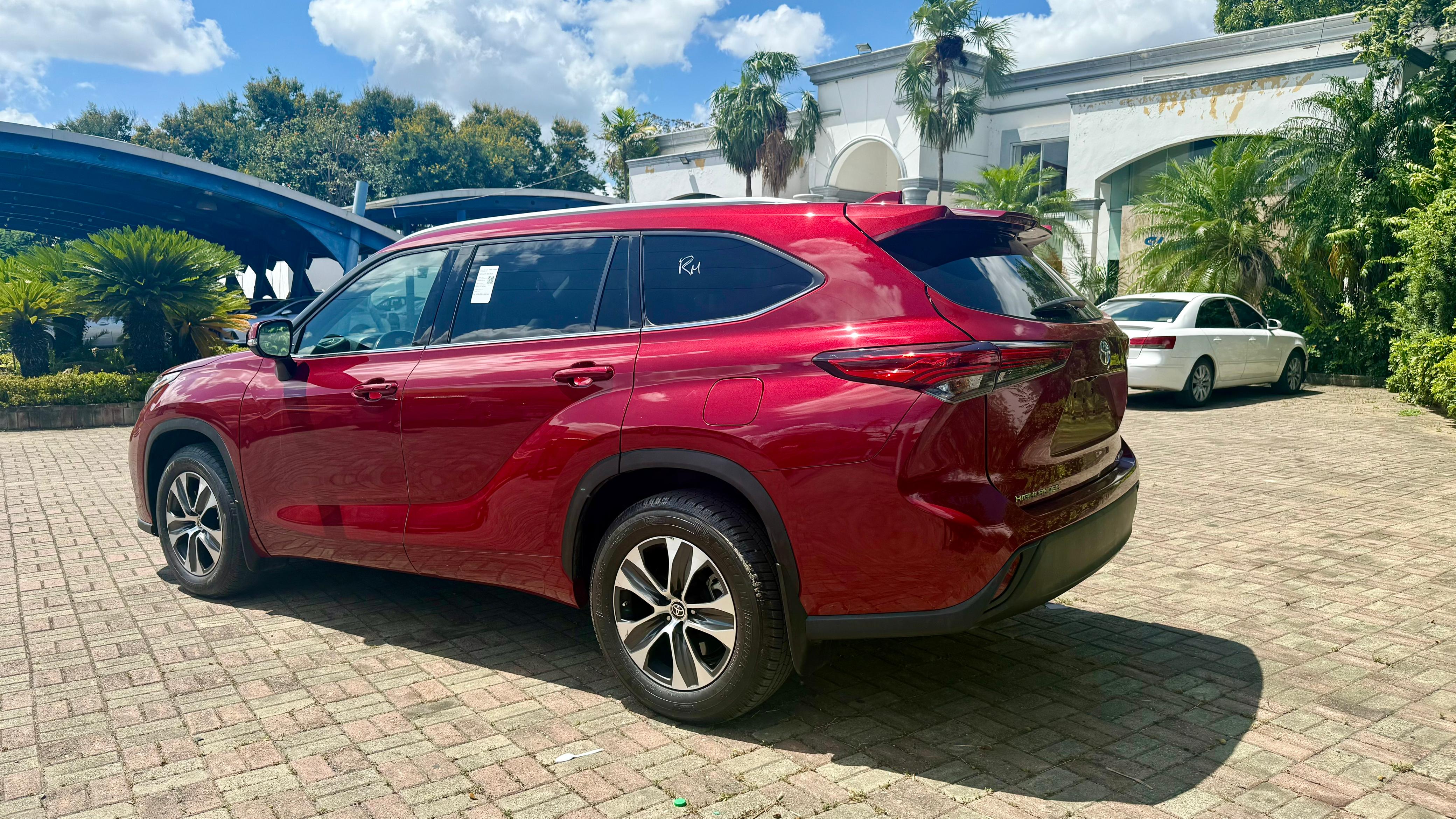 jeepetas y camionetas - Toyota higlander xle 2020 1