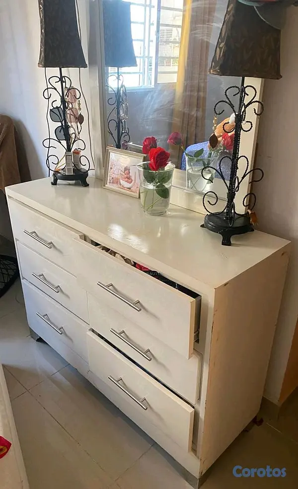 muebles y colchones - Base de cama 80x80, espaldar, gabetero y biuri. (Precio Negociable). 3