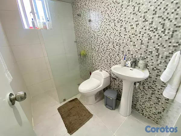 apartamentos - Amplio y hermoso apartamento en Vista Hermosa 11