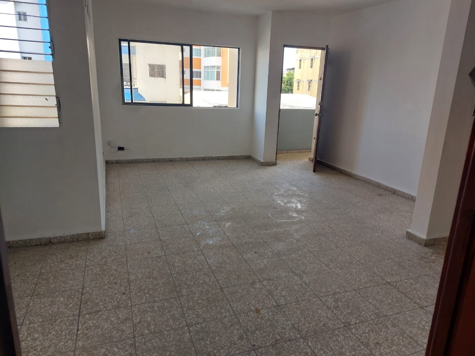 apartamentos - Vendo independencia klm 7 una hab apartamentos de  4