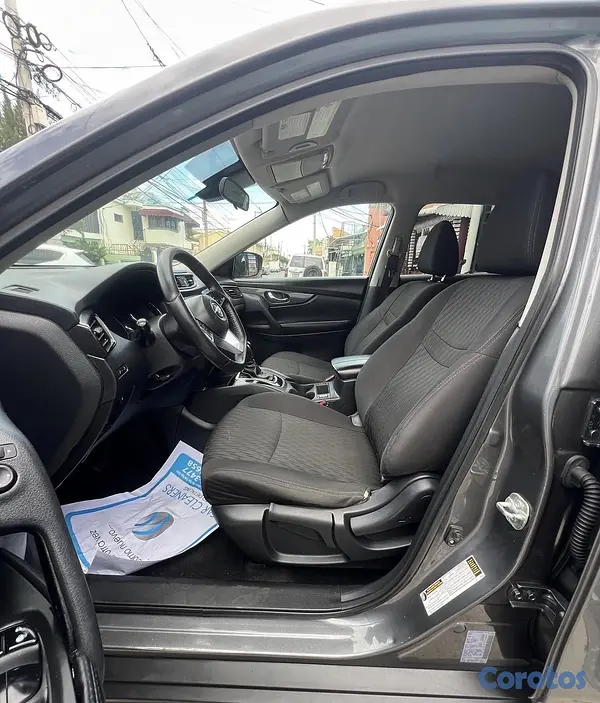 jeepetas y camionetas - Nissan Rogue S 2020 4