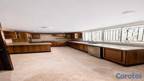 casas - Amplia Casa en Los Cacicazgos con 4 Habitaciones 8