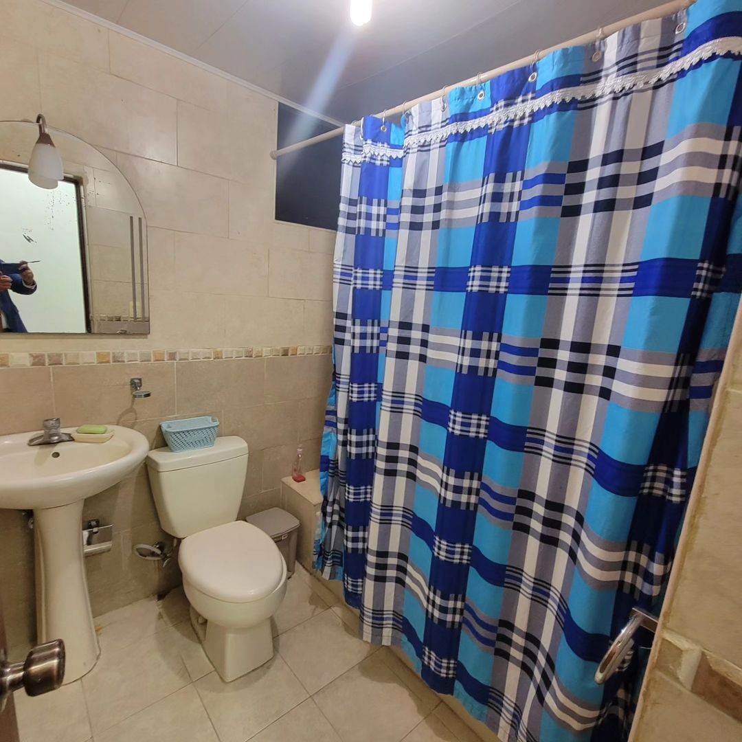 apartamentos - VENDO Amplio 1er Piso de Oportunidad En Viejo Arroyo Hondo NO BARRIO. COD: PD221