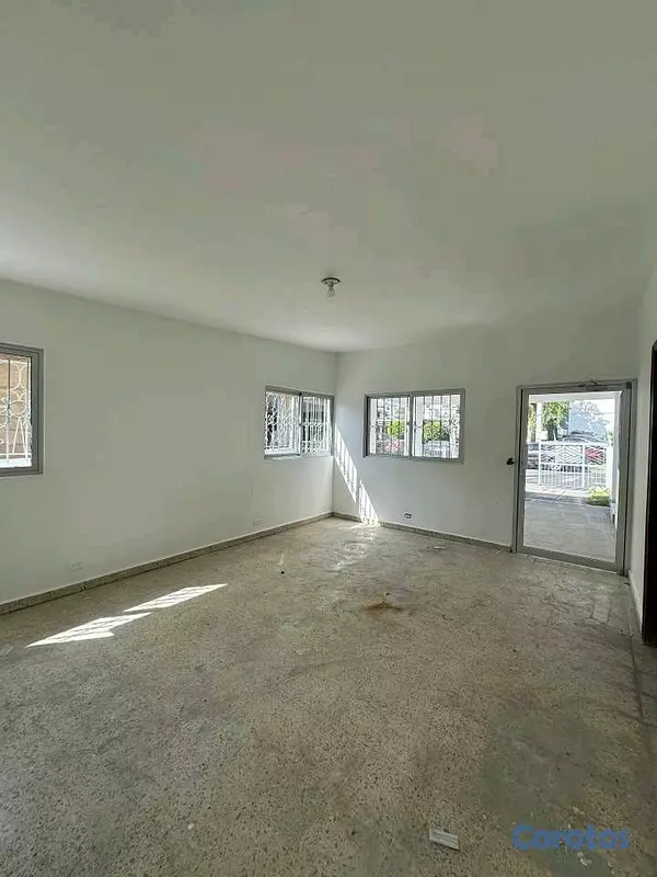 casas - Alquiler de Casa en Los Prados  6