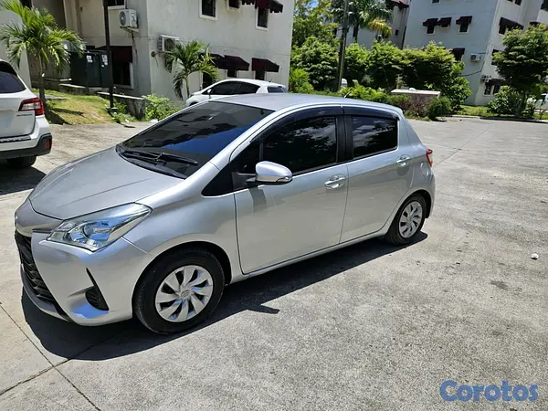 carros - Toyota vitz 2020 4