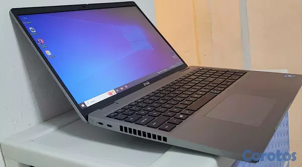 computadoras y laptops - Dell Presicion 17 Pulg Core i7 10th Gen Ram 16gb Video Nvidea 2GB Dedicada 2