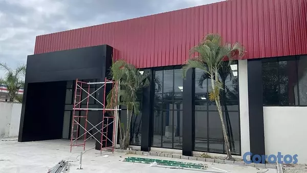 oficinas y locales comerciales - local comercial en alquiler en San Isidro  6