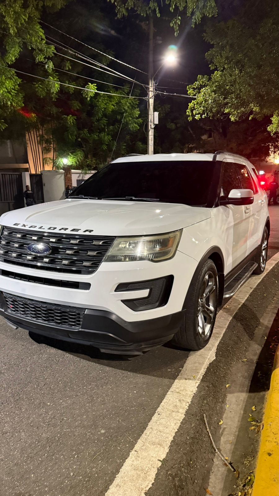 jeepetas y camionetas - Ford Explorer xlt 2016 1