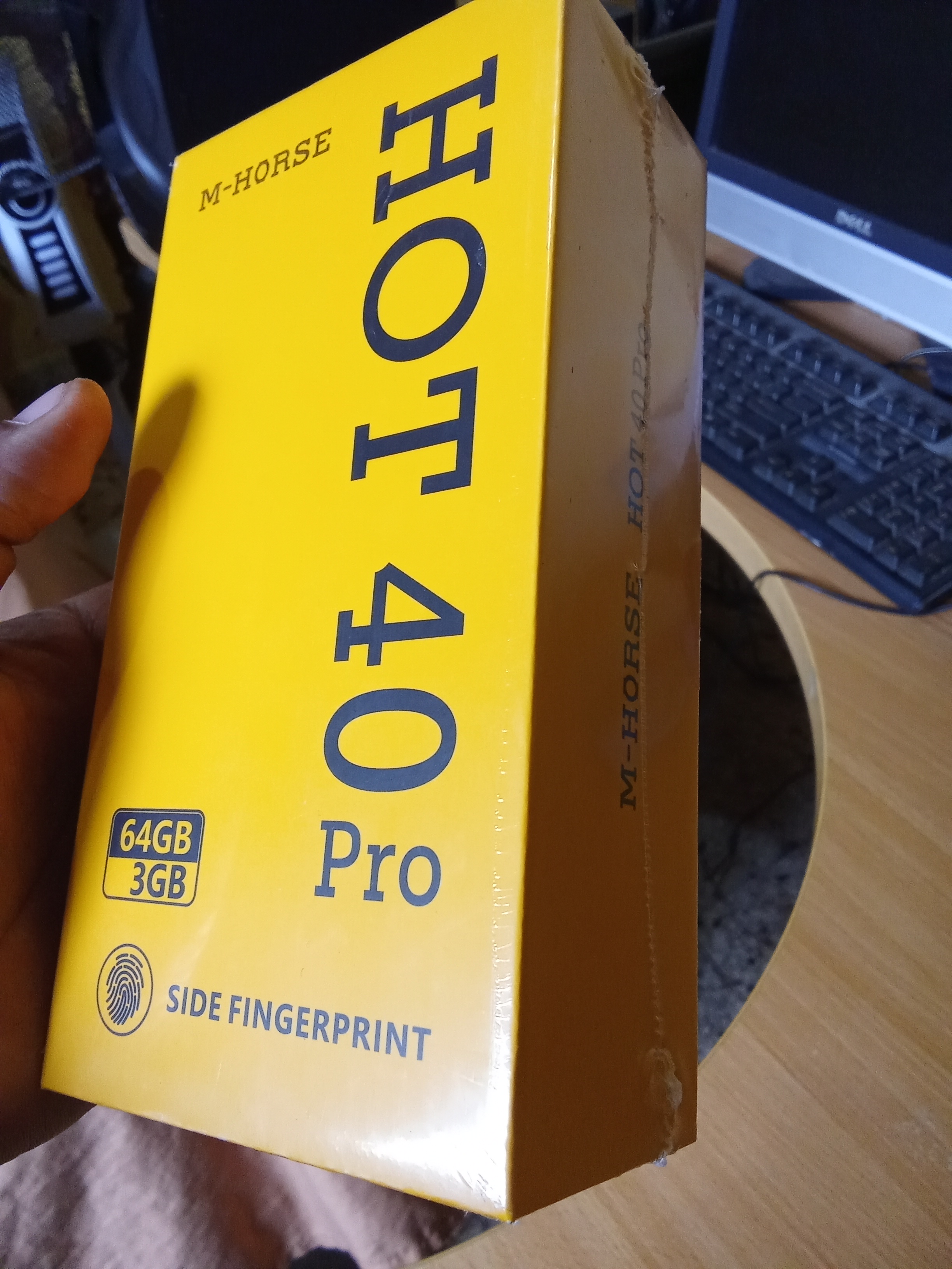 celulares y tabletas - M-Hot 40 pro 64gb, 6gb de Ram verde con su caja y sus accesorios.