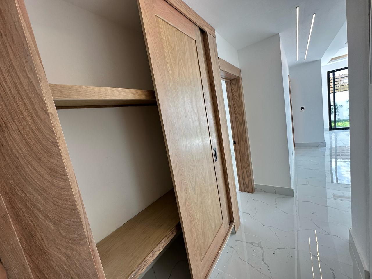 casas - Se Vende Casa en Llanos de Gurabo, Proyecto Cerrad 2