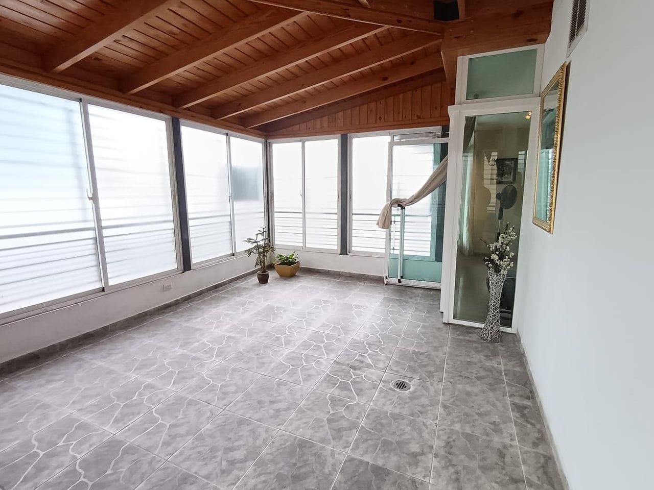 apartamentos - VENDO AMPLIO APARTAMENTO A 4 MINUTOS DEL MIRADOR S 0