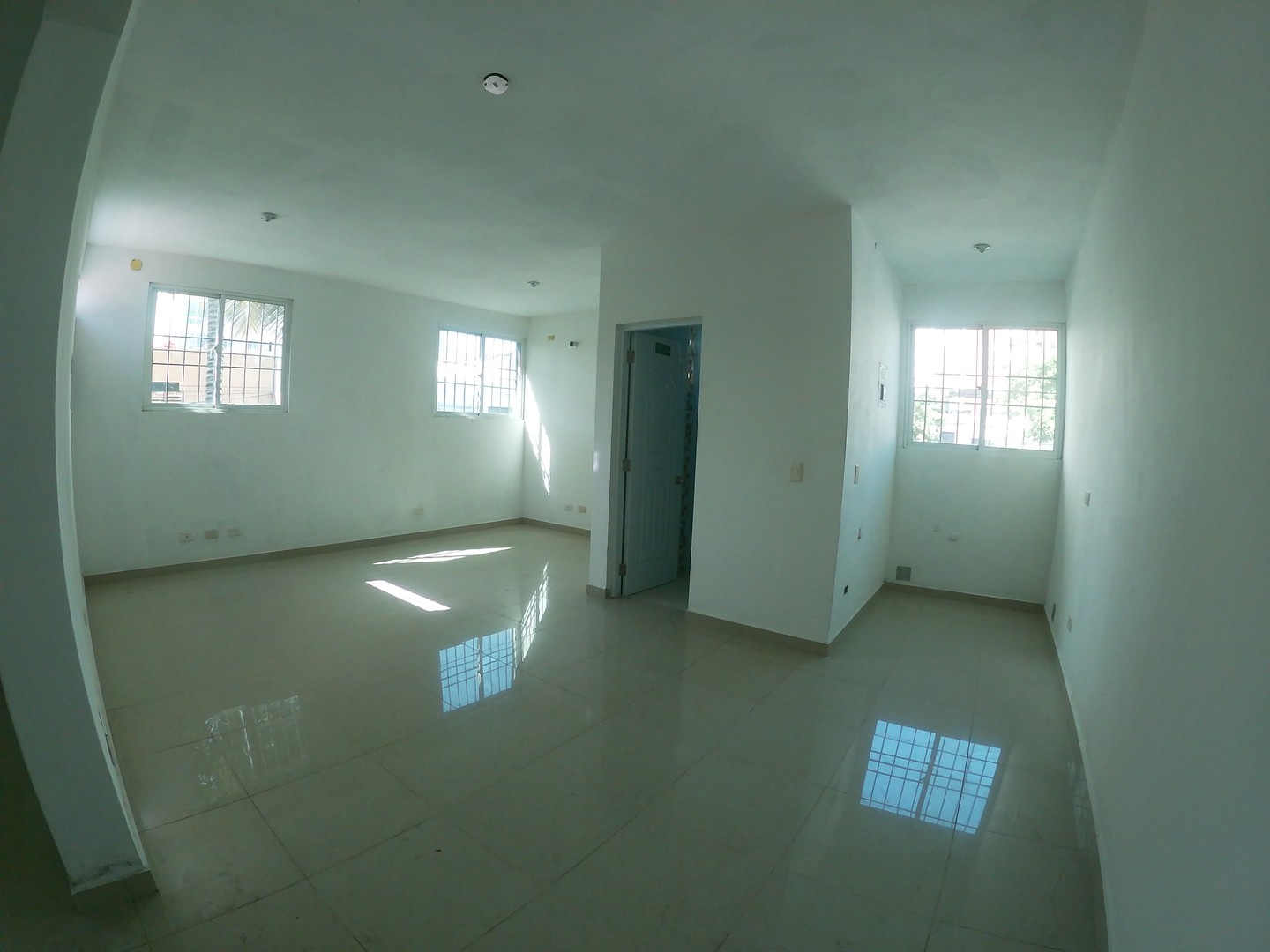 oficinas y locales comerciales - Alquilo local 326 mts 2do piso en el vergel próximo al canal 11 6