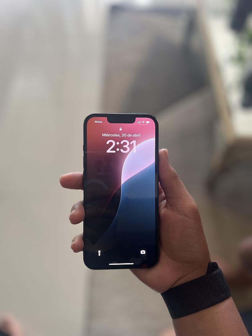 celulares y tabletas - iPhone 13 normal 128gb 
 1