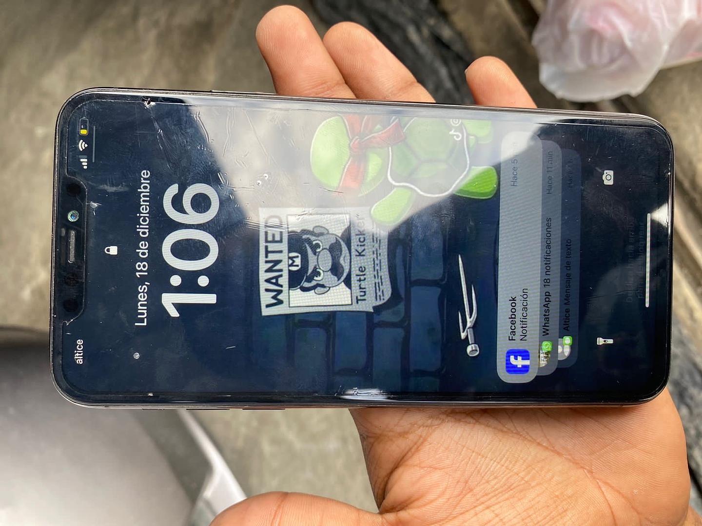 celulares y tabletas - venda iPhone 11 Pro Max , 256 GB , bacteria 71% y pantalla remplazada 4
