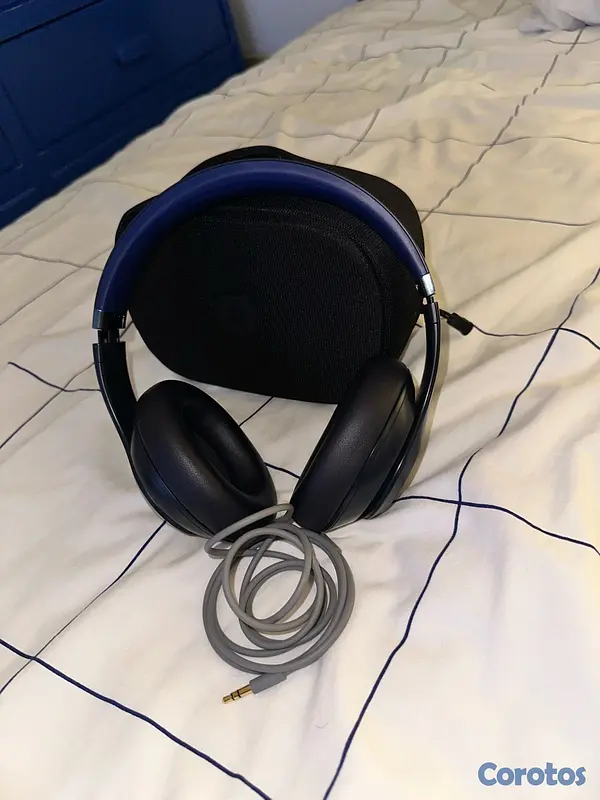 camaras y audio - Vendo Beats studio pro de poco uso, como nuevo. 3