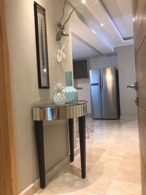 apartamentos - Vendo apartamento en Naco con ascensor planta full 4