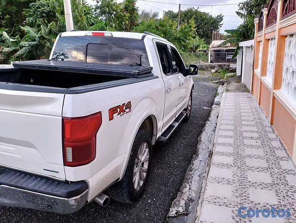 jeepetas y camionetas - Ford lariat 4x4 2018 15